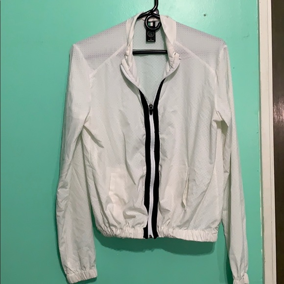 Shorts - Picture 3 of 3